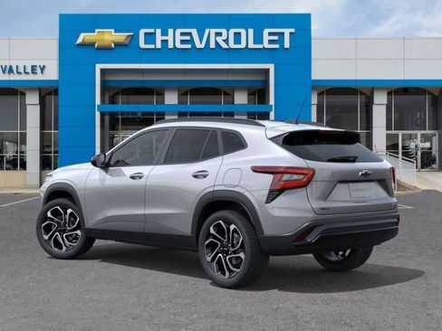 New 2026 Chevrolet Trax RS image 3