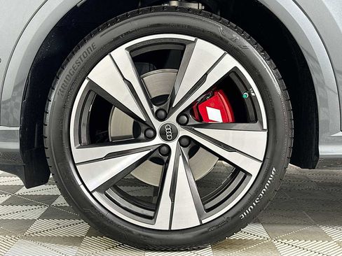 New 2025 Audi SQ5 Prestige image 30