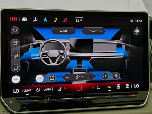 New 2025 Volkswagen Tiguan SE image 15