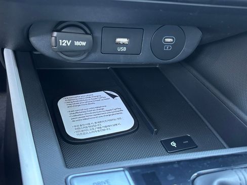 New 2026 Hyundai Elantra Limited FWD image 18