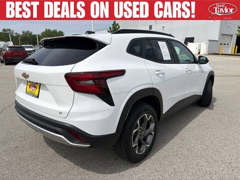 Used 2024 Chevrolet Trax LT w/ Driver Confidence Package FWD image 3