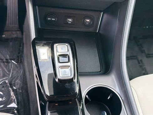 Used 2023 Hyundai Sonata SEL w/ Preferred Accessory Package FWD image 16