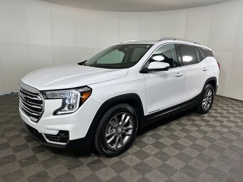 Used 2023 GMC Terrain SLT w/ Infotainment Package II image 7