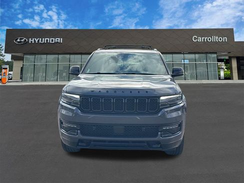 Used 2023 Jeep Wagoneer Series II image 2