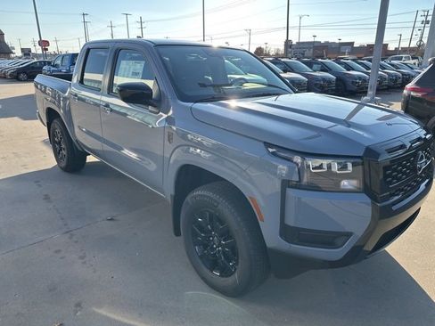 New 2026 Nissan Frontier SV w/ SV Convenience Package image 3