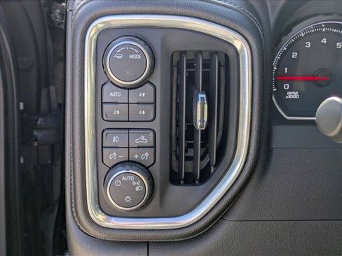 Used 2021 Chevrolet Silverado 1500 LT Trail Boss w/ Bed Protection Package AWD/4WD image 12