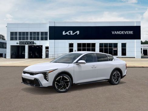 New 2025 Kia K4 GT-Line image 3