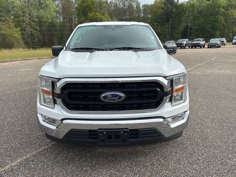 Used 2021 Ford F150 XLT image 2