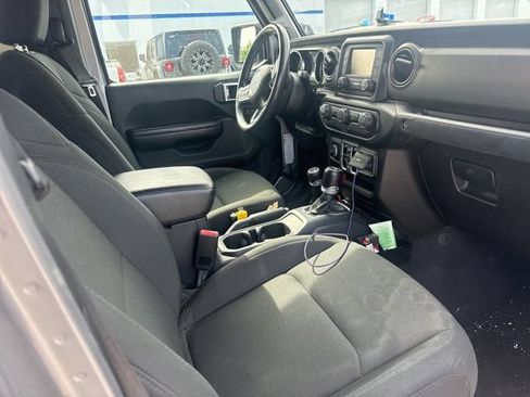 Used 2020 Jeep Gladiator Sport w/ Quick Order Package 24S AWD/4WD image 45