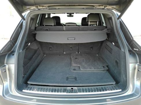 Used 2020 Porsche Cayenne image 25