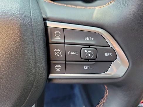 Certified 2022 Jeep Compass Limited image 25