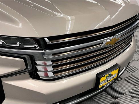 Used 2023 Chevrolet Tahoe High Country w/ LPO, Illumination Package AWD/4WD image 35