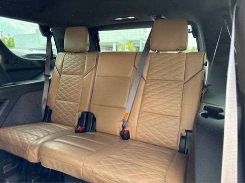 Used 2023 Cadillac Escalade Sport w/ LPO, ONYX Package AWD/4WD image 12