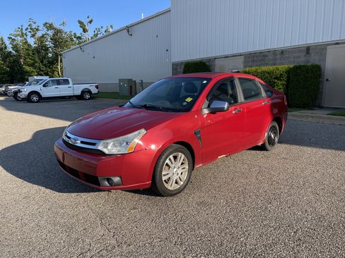 Used 2009 Ford Focus SEL FWD image 8