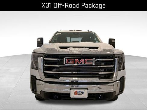 New 2026 GMC Sierra 2500 SLE AWD/4WD image 8