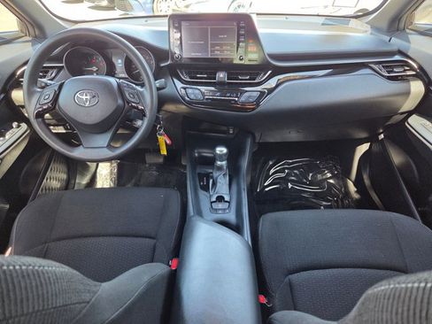 Used 2019 Toyota C-HR LE image 17