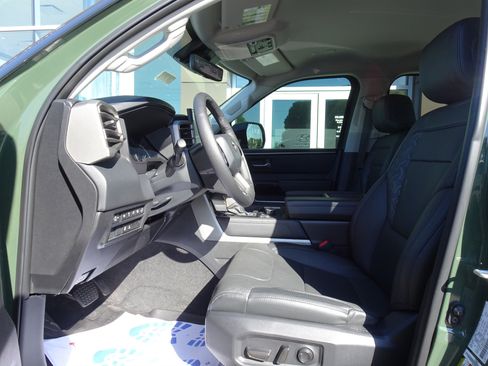 Used 2023 Toyota Tundra Limited AWD/4WD image 10
