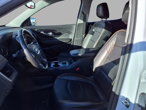 Used 2022 GMC Terrain AT4 image 24