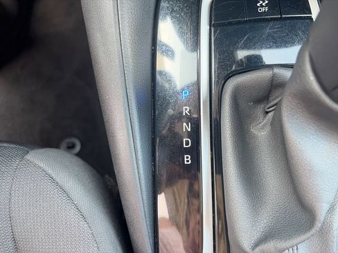 Used 2024 Toyota Corolla LE FWD image 11