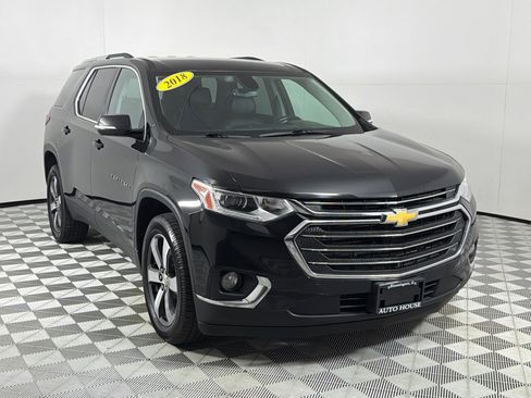 Used 2018 Chevrolet Traverse LT FWD image 3
