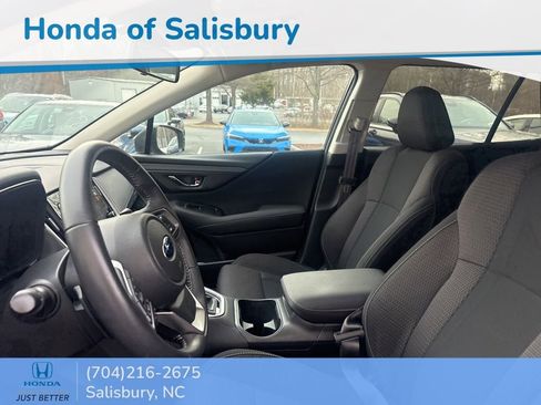 Used 2023 Subaru Outback Premium image 11