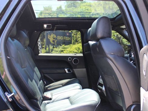 Used 2017 Land Rover Range Rover Sport SE AWD/4WD image 36