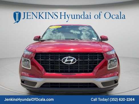 Used 2024 Hyundai Venue SE FWD image 8