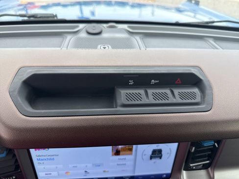 Used 2022 Ford Bronco Outer Banks image 21