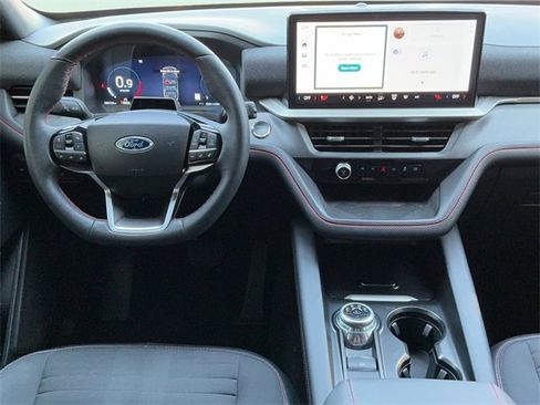 Used 2025 Ford Explorer ST-Line image 23