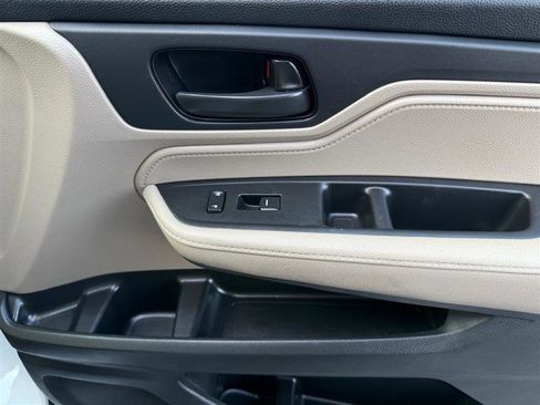 Used 2019 Honda Odyssey EX-L image 19