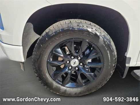 Used 2023 Chevrolet Silverado 1500 RST w/ Z71 Off-Road Package image 10