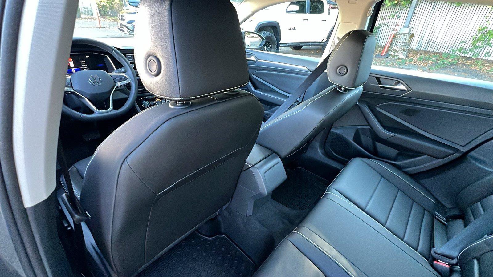 Certified 2024 Volkswagen Jetta SE FWD image 12