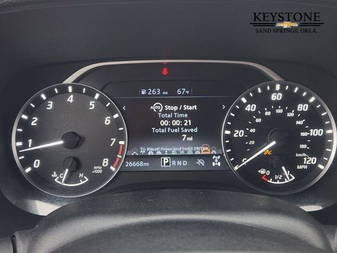 Used 2024 Nissan Frontier SV image 16