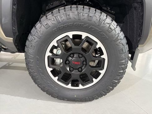 New 2025 Toyota Tacoma TRD Off-Road image 11