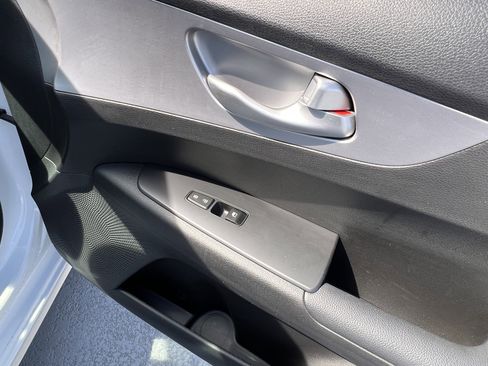 Certified 2023 Kia Forte LXS image 16