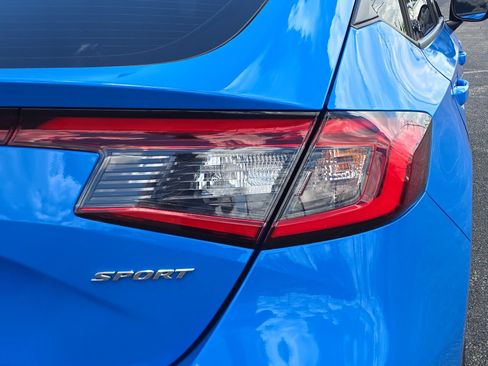 Used 2023 Honda Civic Sport image 8