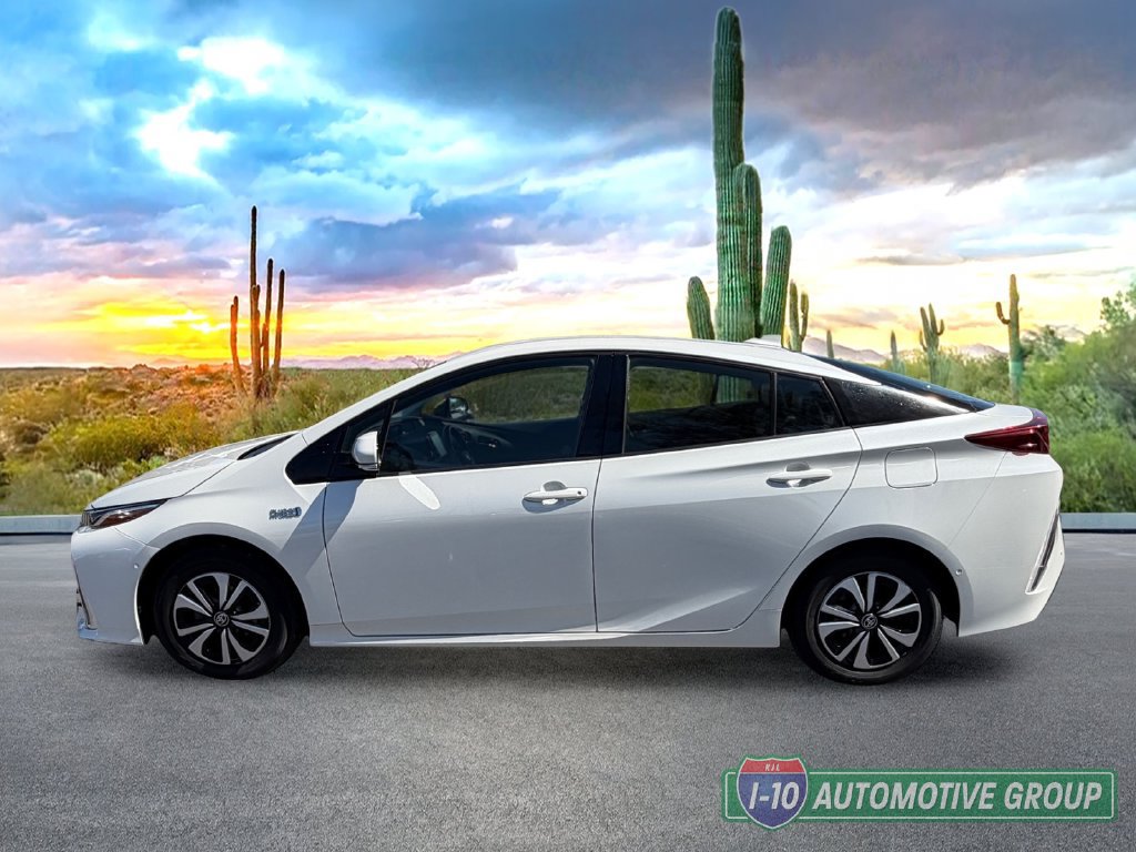 Used 2017 Toyota Prius Prime Advanced FWD image 6