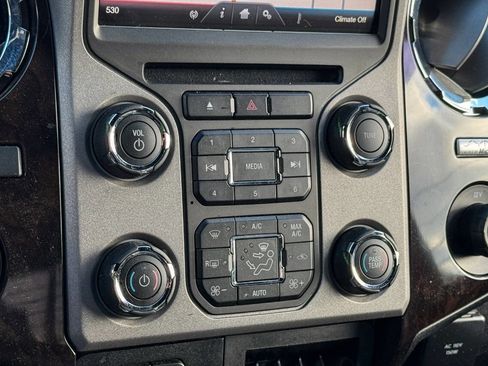 Used 2015 Ford F350 Platinum image 28