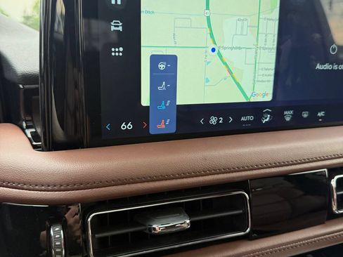 Used 2025 Lincoln Aviator Reserve w/ Equipment Group 201A AWD/4WD image 22