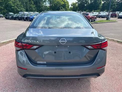 Used 2025 Nissan Sentra S image 4