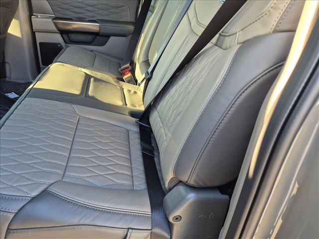 New 2027 Ford F250 Platinum w/ Platinum Plus Package AWD/4WD image 14
