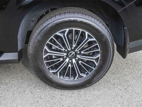 New 2026 Nissan Armada Platinum image 10