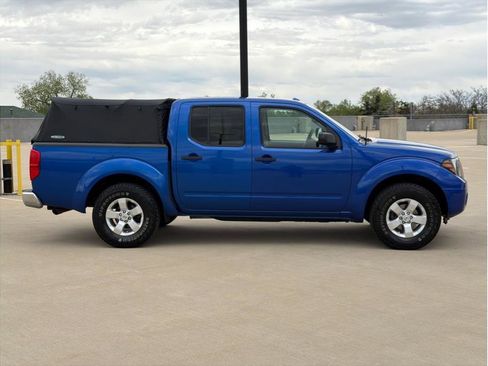 Used 2013 Nissan Frontier SV AWD/4WD image 9