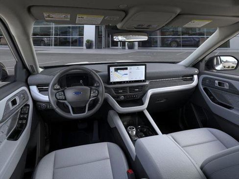 New 2026 Ford Explorer Platinum w/ LUX Leather Package AWD/4WD image 9