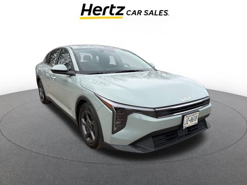 Used 2025 Kia K4 LXS image 1