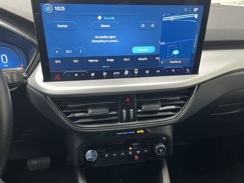 Certified 2024 Ford Escape Platinum image 18