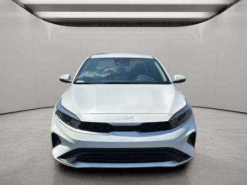 Used 2023 Kia Forte LXS w/ LXS Technology Package FWD image 7