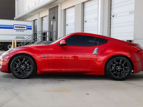 Used 2020 Nissan 370Z Coupe image 8