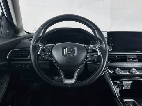 Used 2022 Honda Accord Touring image 18