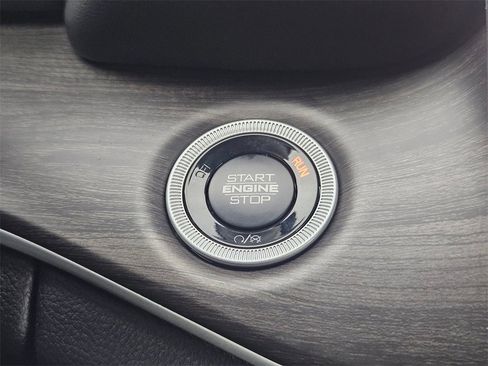 New 2025 Jeep Grand Cherokee L Limited w/ Trailer Tow Package image 17